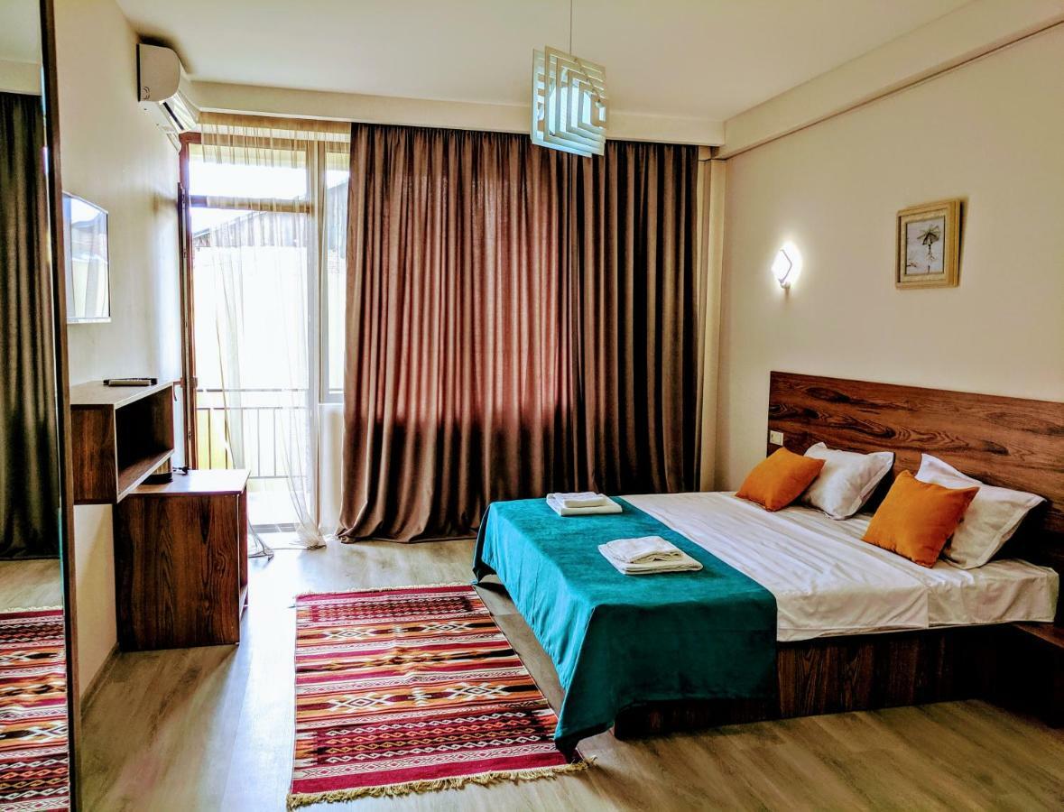 Hotel Canvas Тбилиси Экстерьер фото