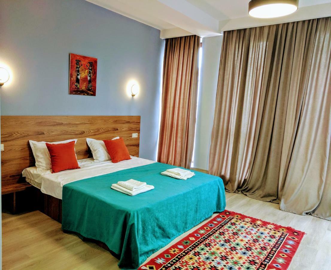Hotel Canvas Тбилиси Экстерьер фото